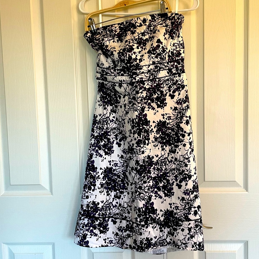 Xl black/purple floral on white strapless dress